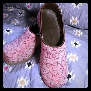 Sanita Clogs